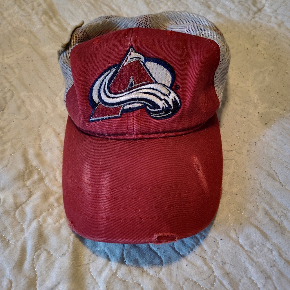 Avalanche Hockey Trucker Hat Distressed
